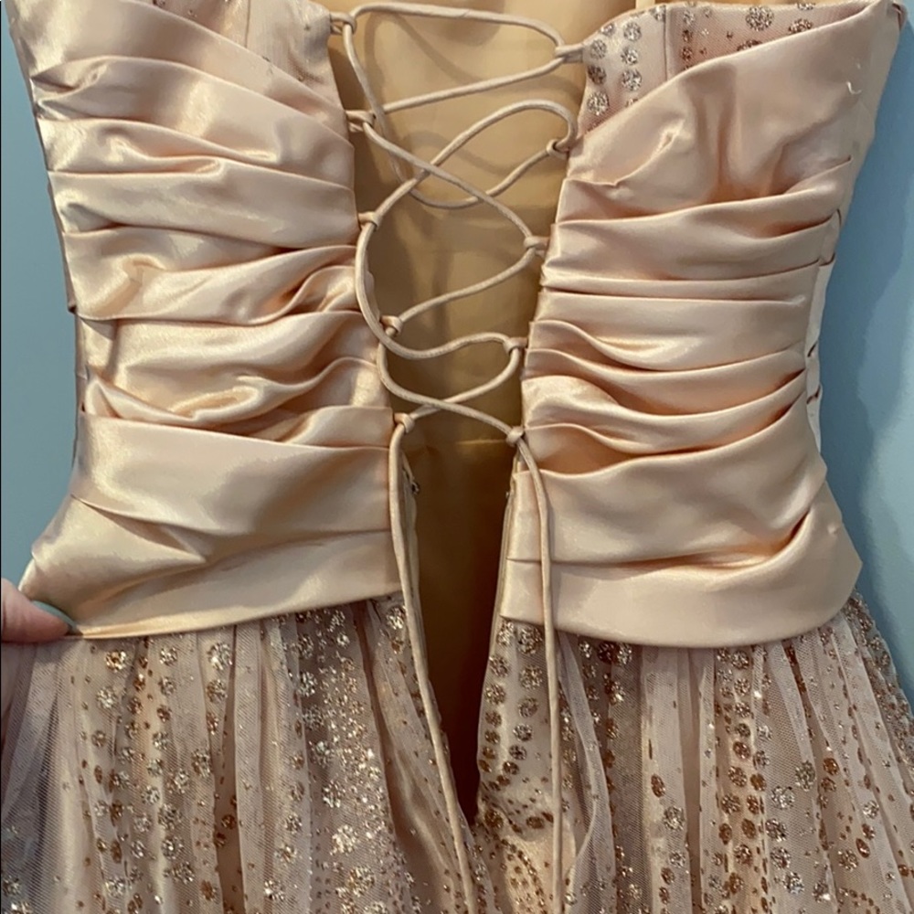 Dress - Picture 3 of 4